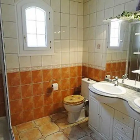 Вилла Petit Paradis